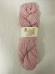 Mohair BoucléMohair Bouclé er et naturprodukt fra sydafrikanske angorageder.Den viste farve er:  Rosa, Farvenr. 1038Prisen er pr. nøgle med 100 gram Mohair Bouclé