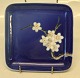 Bing & Grøndahl B&G 8580-455 Dybt blå fad med frugtblomster 12 cm