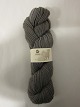 Roving er et naturprodukt af højeste kvalitet fra  sydafrikanske angorageder blandet med den fineste merino fra får.Den viste farve er: Taube/lys brun, Farvenr. 4007Prisen er pr. nøgle med 100 gram Roving