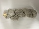 Roving er et naturprodukt af højeste kvalitet fra  sydafrikanske angorageder blandet med den fineste merino fra får.Den viste farve er: Sand, Farvenr. 4005Prisen er pr. nøgle med 100 gram Roving