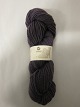 Roving er et naturprodukt af højeste kvalitet fra  sydafrikanske angorageder blandet med den fineste merino fra får.Den viste farve er: Lilla, Farvenr. 4097Prisen er pr. nøgle med 100 gram Roving