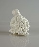 B&G figur 4021Dreng med druer9,5 cm
