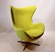 Ægget, model 3316 designet af Arne Jacobsen i 1958 og fremstillet af Fritz Hansen.5000m2 udstilling.