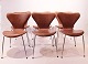 Et sæt af 6 Syver stole, model 3107, designet af Arne Jacobsen og fremstillet hos Fritz Hansen, 1980erne.5000m2 udstilling.