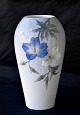 Royal CopenhagenVase 2679/295, blå og hvide blomster
