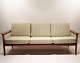 Trepersoners sofa af teak og hynder polstret i lysegrønt uldstof af Svend Ellekær fra 1970erne.5000m2 udstilling.