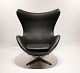 Ægget, model 3316 designet af Arne Jacobsen i 1958 og fremstillet af Fritz Hansen i 1960erne. 5000m2 udstilling.