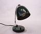 Retro mørkegrøn bordlampe med patina af dansk design fra 1960erne.5000m2 udstilling.