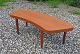 Dansk møbeldesignSofabord m/buet formTeak