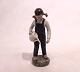 Porcelænsfigur, pige med vandkande, nr. 2326 af B&G.