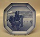 Bing og Grøndahl Ottekantet 19.5 cm  Alfabet Platte G - for Geneve i Schweiz  Designet i 1933-1934 af Ove LarsenOctagon