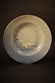 Bing & Grøndahl dyb tallerken i Mågestel med guldkant.Dia.:21cm.BG# 23.