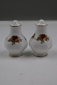 Old Country Roses English bone China porcelain. Set of salt- and pepper castors