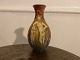 Vase med fire kvinder fra det svenske keramikværksted (krukmakeri) Törngrens