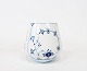 Kgl. musselmalet riflet lille vase, nr.: 680.5000m2 udstilling.