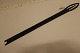 Antik tækkenål af jernHåndsmedetFra 1800-talletEt værktøj til brug ved reparation/lægning af stråtageGodt gammelt håndværk, og i dag meget dekorativL: ca. 62cmB: 4 cm / 6cmFlot stand