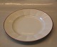 8550-1536 Frokosttallerken 22 cm (621)  Palace (Palads) Kongelig Dansk Kantet Porcelæn med sort & pink/rød linjer
