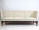 Mayor sofa, model AJ5, designet af Arne Jacobsen og Flemming Lassen i 1939 og fremstillet af &Tradition.5000m2 udstilling.