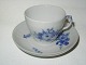 Kongelig Blå Blomst Stor Kaffekop med malet blomst inden i koppen.Dek. nr. 10/#1800.
