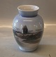 4661 Kgl. Vase Den tilsandede kirke i Skagen 17.5 cm Kongelig Dansk porcelæn