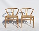 Sæt af 2 Y-stole, model CH24, i bøg og naturflet af Hans J. Wegner og Carl Hansen & Søn i 1960erne.5000m2 udstilling.