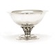 Lille Georg Jensen Louvre skål i sølv. Stemplet Georg Jensen og dateret år 1920. H: 8cm. V: 165gr