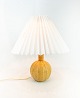 Keramik bordlampe med gul glasur af dansk design fra 1960erne.5000m2 udstilling.