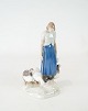 Porcelænsfigur pige med gæs nr.: 2254 af Bing og Grøndahl.5000m2 udstilling.
