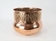 Vase af kobber med indgraveringer, i flot stand fra 1920erne.
