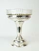 Opsats af sølvplet i Jugendstil med glas indsats fra 1920erne.5000m2 udstilling.