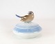 Lågskål dekoreret med porcelænsfigur, nr.: 1623 af Royal Copenhagen.