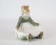 Kgl. Porcelænsfigur, siddende Amagerpige, nr.: 1315.5000m2 udstilling.