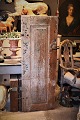 Dekorativ , svensk træ låge fra 1700 tallet med gammel original malet dekorationer.137x50cm.