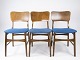 Sæt af tre spisestuestole af mørkt træ og blåt stof af dansk design 1960erne.5000m2 udstilling.