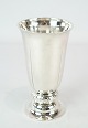 Vase af tretårnet sølv.5000m2 udstilling.