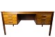 Skrivebord i palisander af dansk design fra 1960erne.5000m2 udstilling.