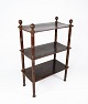 Antik reol af mahogni, i flot stand fra 1920erne.5000m2 udstilling.