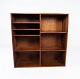 Væghængt bogreol i teak af dansk design fra 1960erne.5000m2 udstilling.
