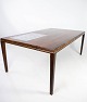Sofabord i palisander med klinker, designet af Johannes Andersen og fremstillet af Silkeborg Møbelfabrik fra 1960erne. 