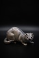 Royal Copenhagen porcelænsfigur af grå mink.Design af Jeanne Grut.   RC#2936/4654. 1.sort.H:10cm. L:18cm.