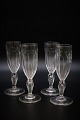 Elegant , gammel champagne fløjte i krystalglas med klassisk slibning og fin fod. (12 stk.)