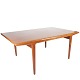 Spisebord i teak designet af Johannes Andersen og fremstillet af Silkeborg Møbelfabrik i  1960erne. 5000m2 udstilling.