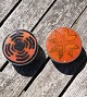 1 low pewter pot, lid with ceramic tiles.