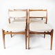 Sæt af fire spisestuestole I teak og polstret med lyst stof, af dansk design fra 1960erne.5000m2 udstilling.