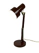 Bordlampe i brun lakeret metal, af dansk design fra 1970erne.