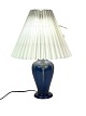 Keramik bordlampe med blå glasur og papir skærm, af Michael Andersen.