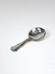 Marmeladeske i Dobbeltriftlet sterling sølv af Georg Jensen.5000m2 udstilling.