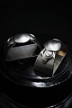 Beautiful napkin ring in strong quality in silver, Stamped. H:3cm. L:5,5cm. W:2,8cm. (1 pcs available)