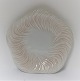 Royal Copenhagen. Rosa Konkylie. Design ; Arje Griegst. Middagstallerken. Diameter 24,5 cm. Model 14172.  (2 sortering).
