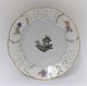 Royal Copenhagen. Stor suppetallerken med gennemskåret bort. Stel 4035-12080. Diameter 25 cm. (1 sortering)